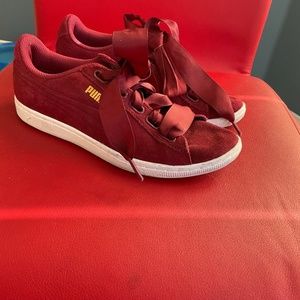 Puma sneakers shoes women